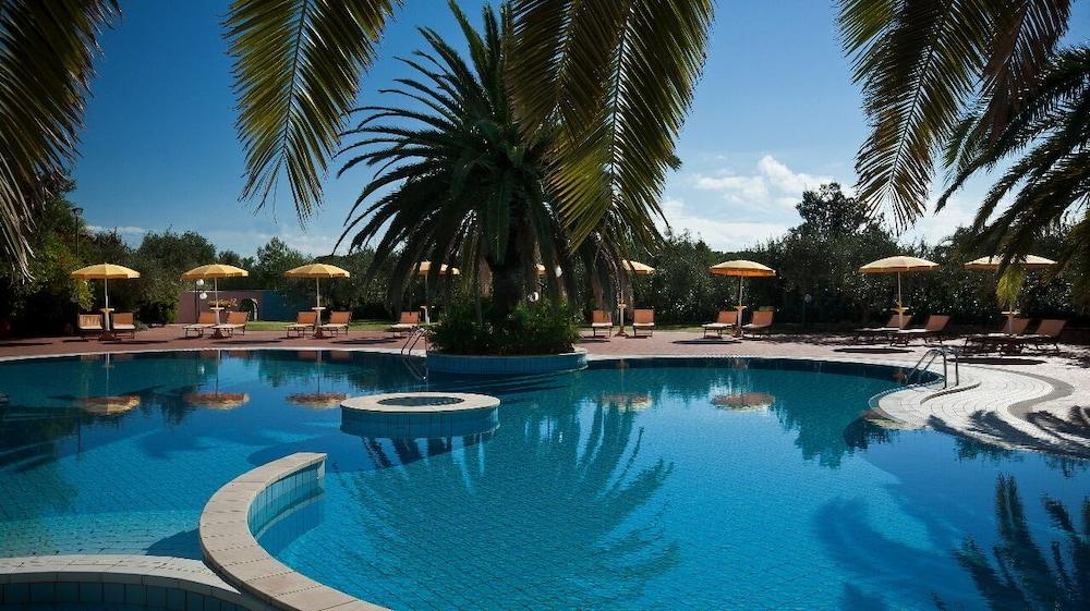 I Giardini Di Cala Ginepro Hotel Resort Cala Liberotto Εξωτερικό φωτογραφία